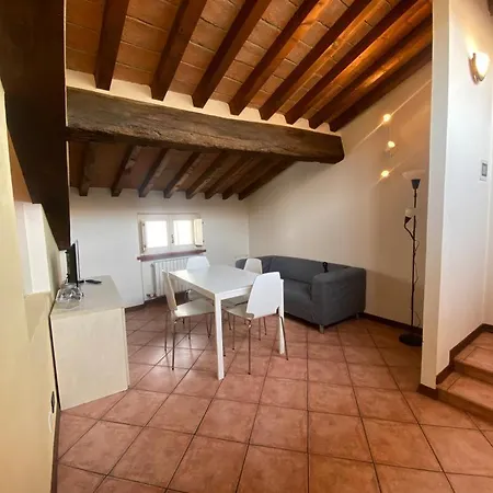 Mansarda Guazzo - Borgo Guazzo, 29 Apartamento