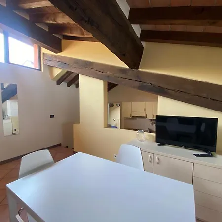 Mansarda Guazzo - Borgo Guazzo, 29 Apartment *